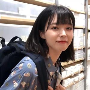 女人自己扒荫道让男人添小说
